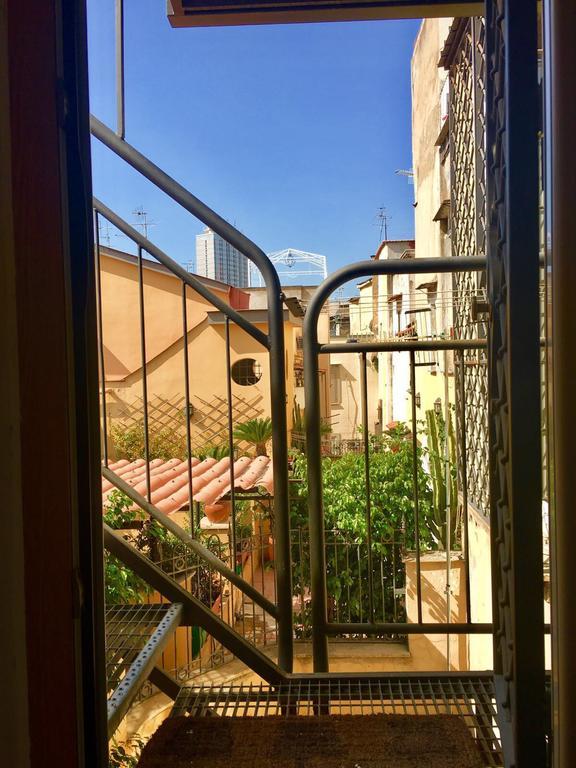 Ferienwohnung Loft In Palazzo Trina 1600D.C. Neapel Exterior foto